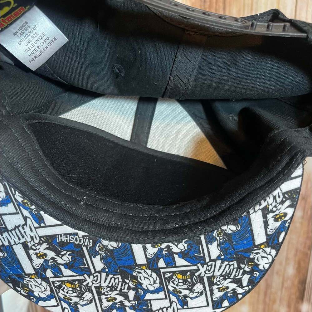 Batman Baseball Cap Dc Comics Black W/WHITE SPLATTER One Size EUC - Picture 3 of 5